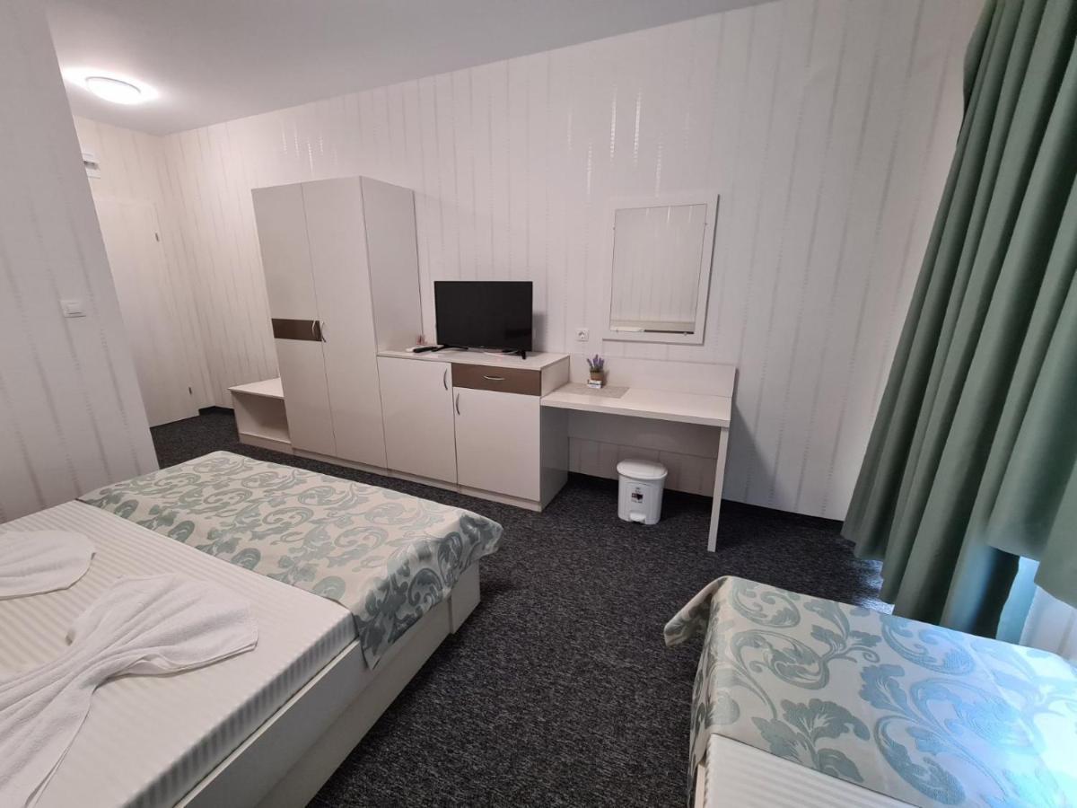 Villa Yanevi 拉夫达 外观 照片