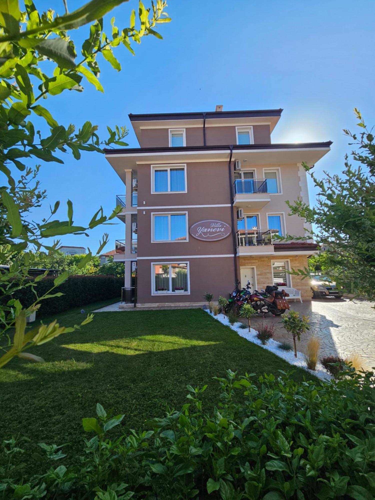 Villa Yanevi 拉夫达 外观 照片
